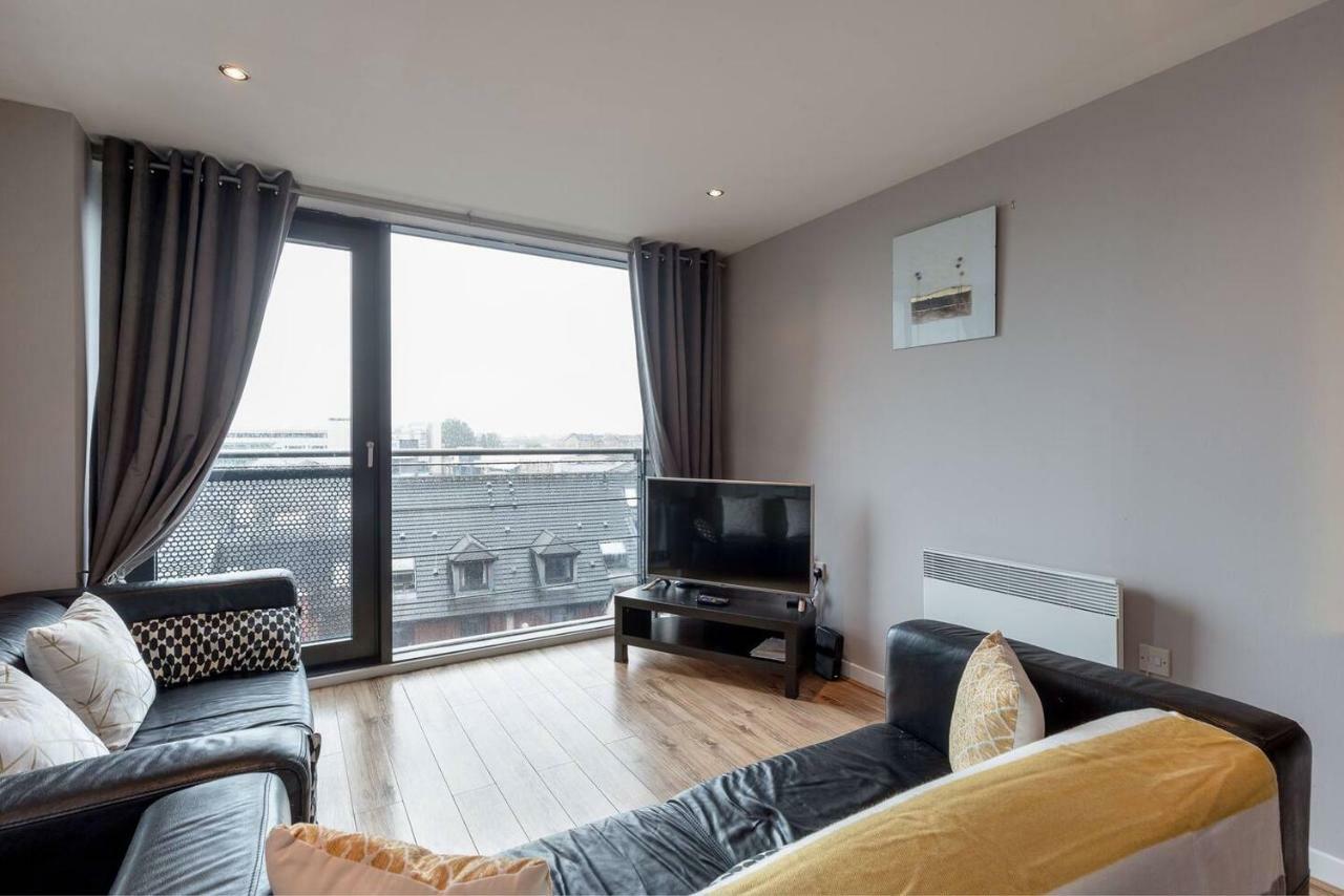 Modern Riverfront Apt. 10 Mins From Hydro/Secc Glasgow Exterior photo