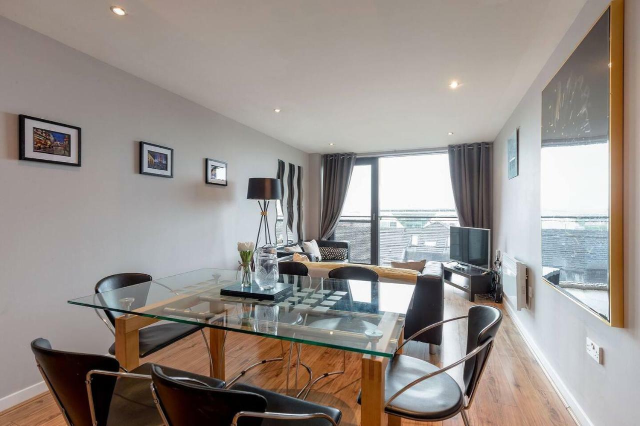 Modern Riverfront Apt. 10 Mins From Hydro/Secc Glasgow Exterior photo